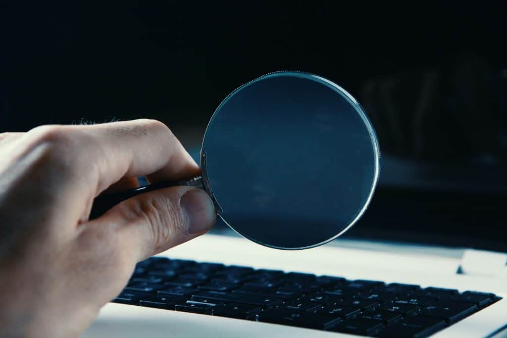 computer-magnifying-glass
